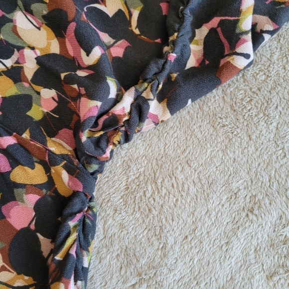 Lovestitch loose fitting rayon blouse size S/M - Picture 10 of 13